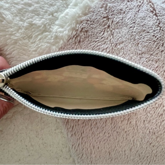 Jakari Mini Zipper Pouch/Coin Purse with Key Ring-Stranger Things - Picture 3 of 4